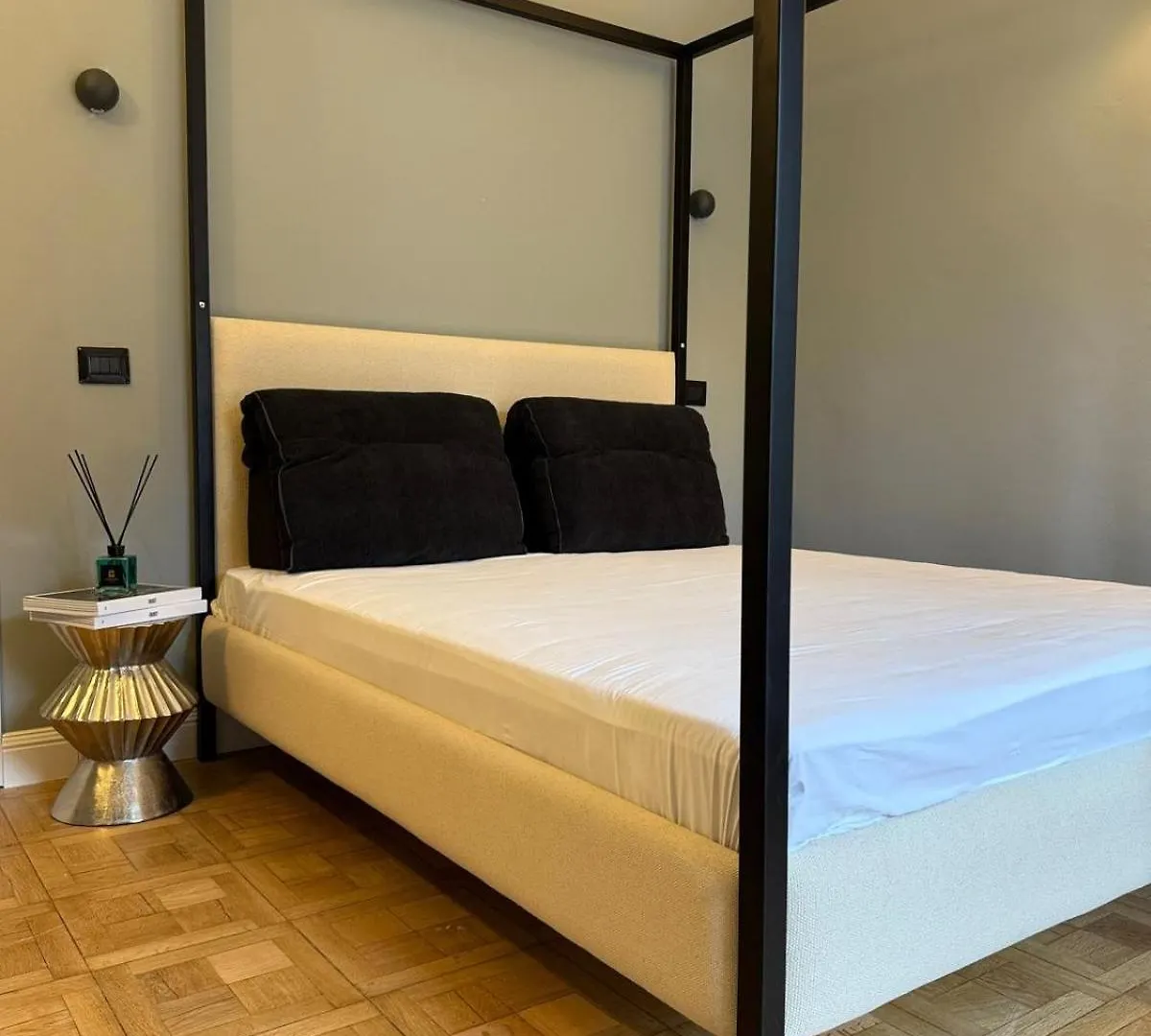 Comecasa 10 Min Walk From Duomo And Policlinico Mangiagalli Milano 0*,  Italien