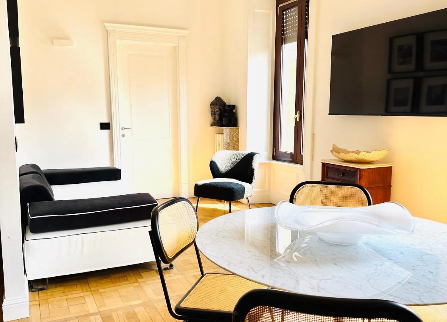 Lägenhet Comecasa 10 Min Walk From Duomo And Policlinico Mangiagalli Milano